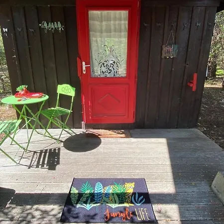 Holiday home Le Petit Poulailler Au Beau Milieu Des Pins