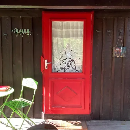 Holiday home Le Petit Poulailler Au Beau Milieu Des Pins *